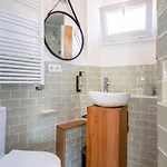3 En Hyper Centre De *